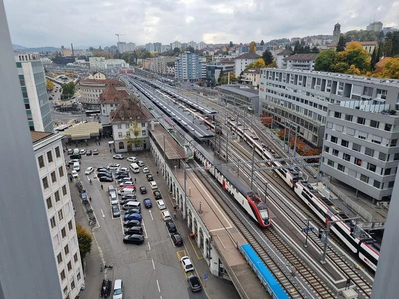 ESPACE DE TRAVAIL AVEC VUE PANORAMIQUE – photo 2 of 6