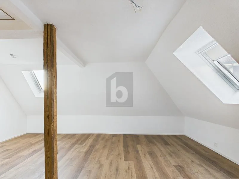 HOCHWERTIG UND KOMPLETT RENOVIERT – photo 5 of 6