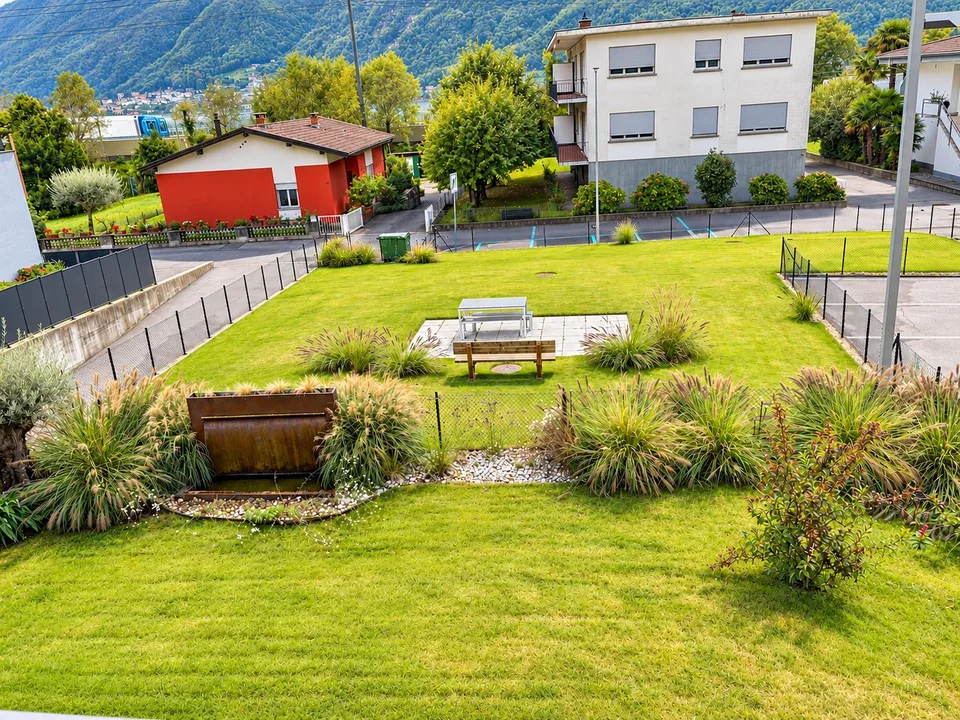 Luminoso appartamento con vista aperta sul verde – Foto 2 von 17
