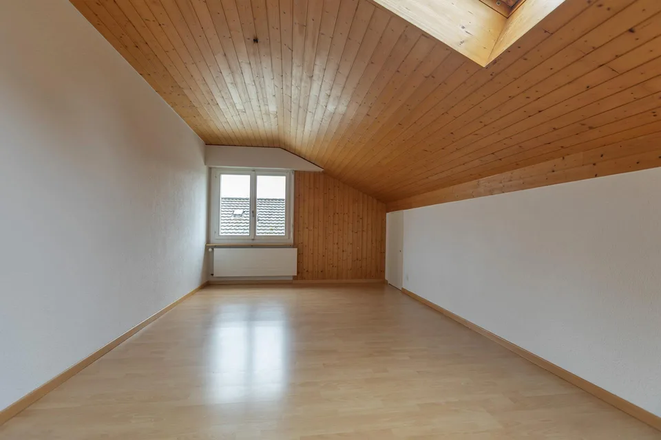 grosszügige Dachwohnung – photo 7 of 8