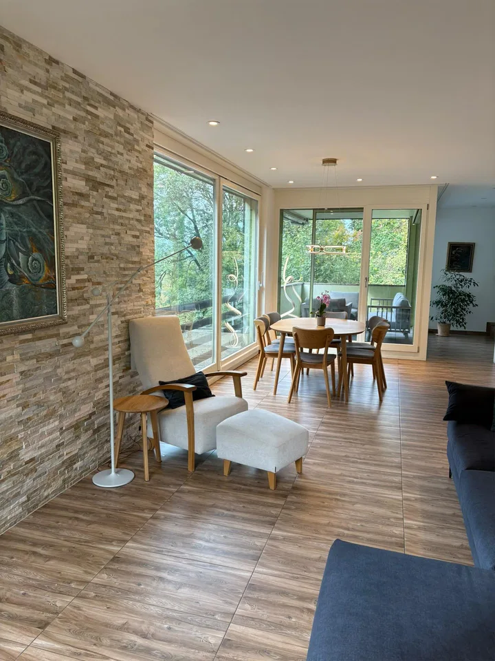 Freistehendes 5.5-Zimmer-Einfamilienhaus mit Seesicht & 3 Parkplätzen – Foto 23 von 31