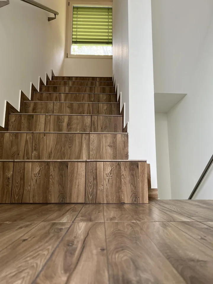 Freistehendes 5.5-Zimmer-Einfamilienhaus mit Seesicht & 3 Parkplätzen – Foto 25 von 31