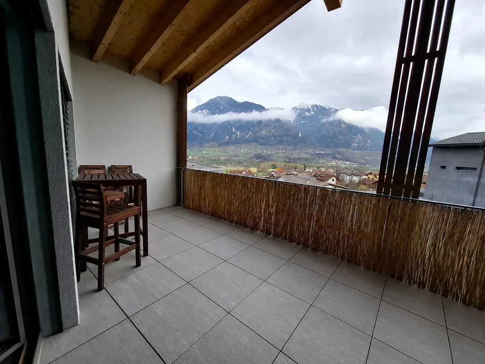 Modern apartment in a green area – photo 6 of 6