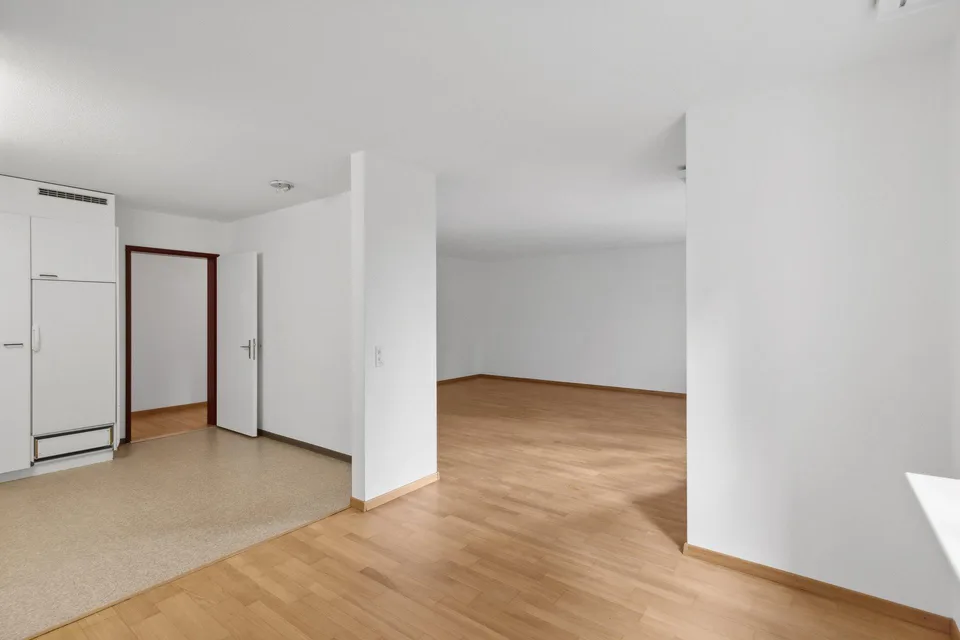 Spacious 3.5-room apartment in a green area – photo 5 of 9