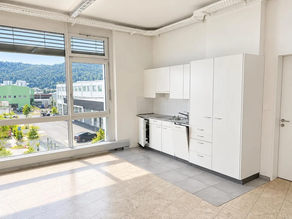 Helle Gewerbefläche mit flexiblen Nutzungsmöglichkeiten – ca. 210m2 – photo 2 of 5