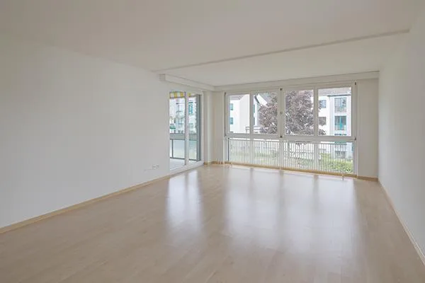 Bright, modern living guaranteed! – photo 3 of 10