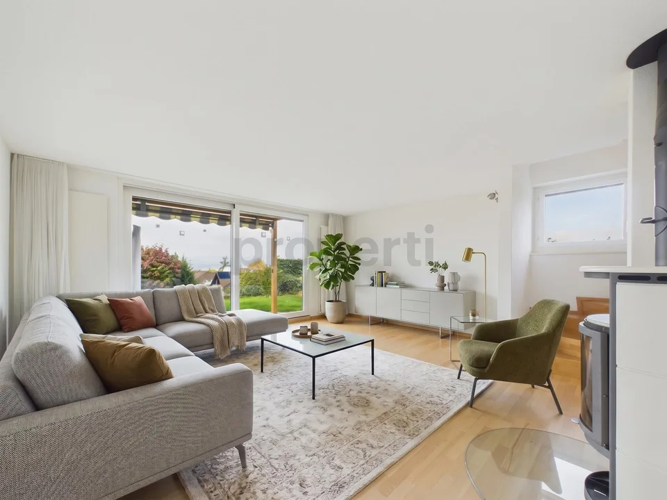 Dreamy view, private balcony & generous space offer in the canton of Zug! – photo 2 of 17