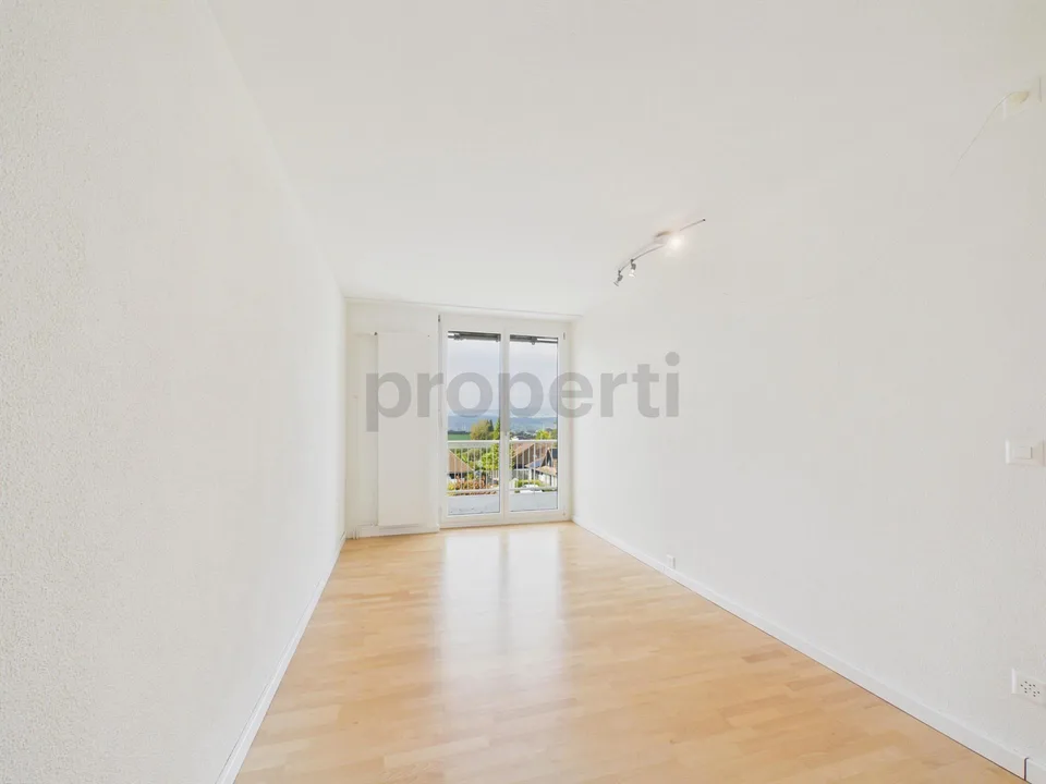 Dreamy view, private balcony & generous space offer in the canton of Zug! – photo 11 of 17
