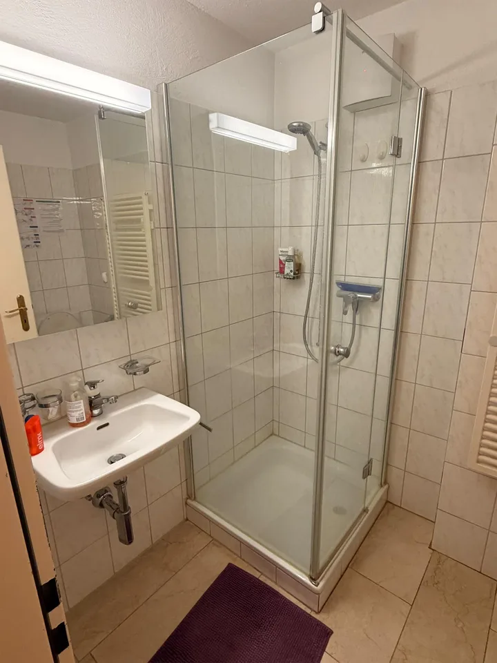 WG-Zimmer, Bäch 14 – photo 4 of 6