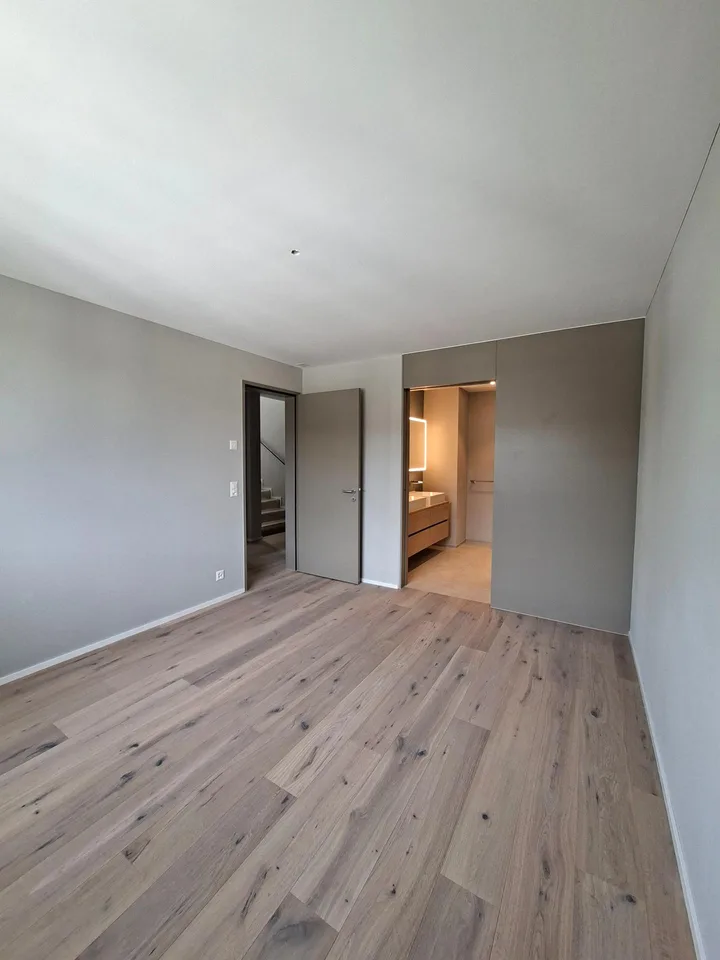 Erstvermietung – Moderne 3.5-Zimmer-Attika-Maisonettewohnung – Foto 10 von 11
