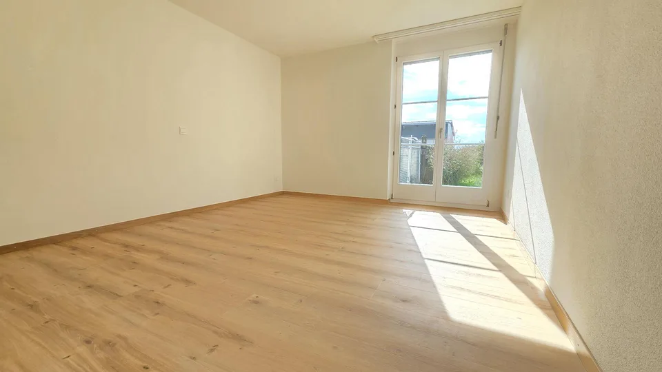 Renovierte Gartenwohnung mit Cheminée – photo 9 sur 12