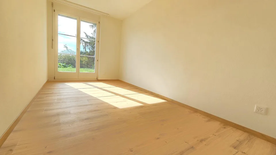 Renovierte Gartenwohnung mit Cheminée – photo 8 sur 12