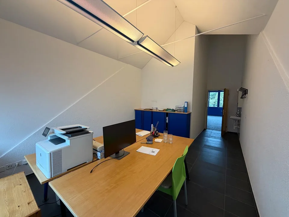 Einzelbüro im Dachgeschoss (Lift) – Foto 3 von 3