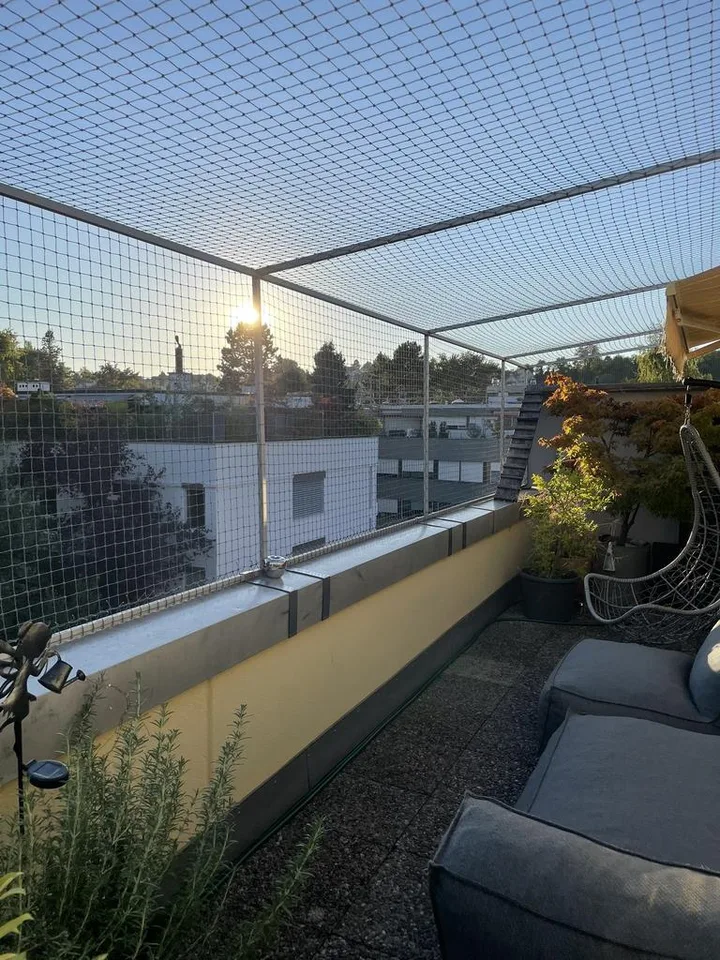 Schöne helle Wohnung mit ca. 100m2 grosser Terrasse – Foto 4 von 6