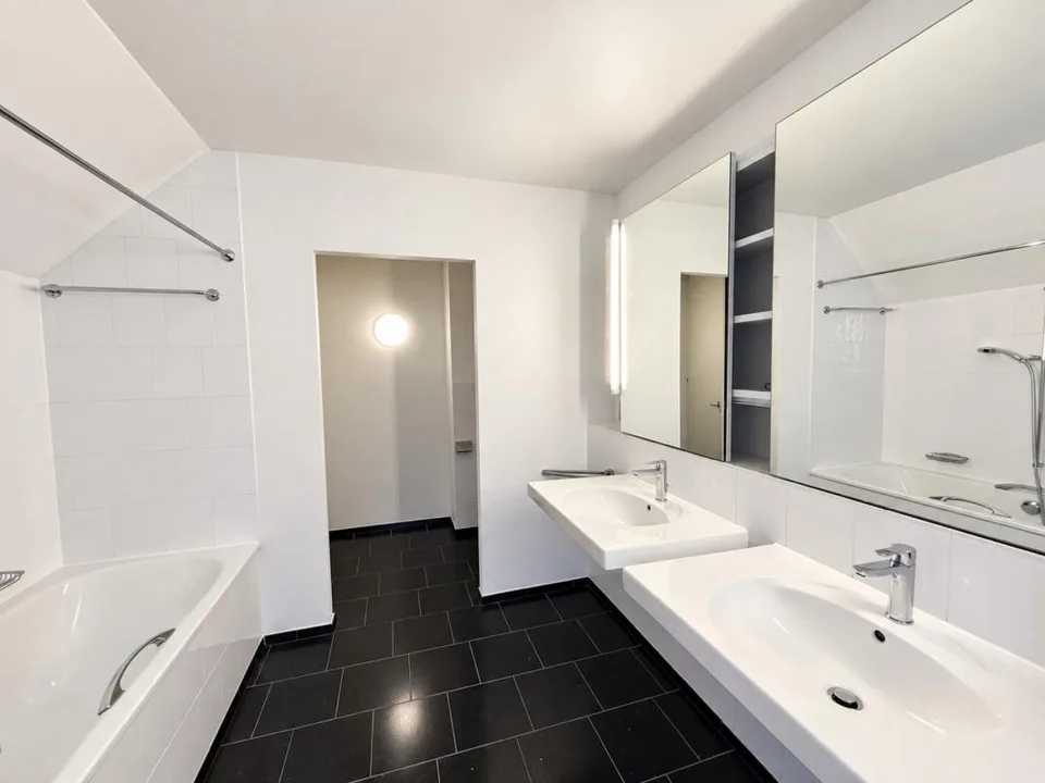 Grosszügige 4.5-Zi.-Maisonette-Wohnung mit Hobbyraum – Foto 11 von 12