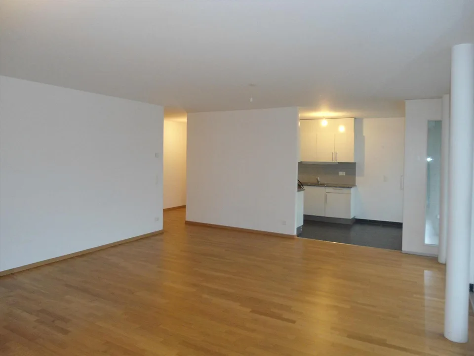Schönes 5-Zimmer-Apartment, sonnig und ruhig – Foto 3 von 9