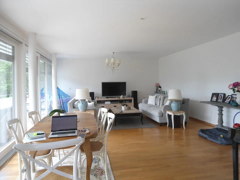 Schönes 5-Zimmer-Apartment, sonnig und ruhig – Foto 2 von 9