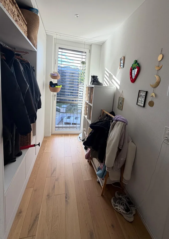 Moderne 4½-Zimmer-Wohnung mit grosser Loggia in Adliswil – Nachmieter – Foto 6 von 10