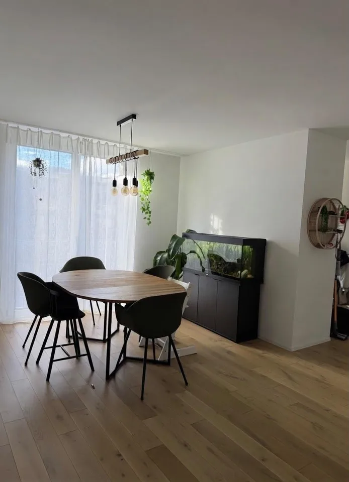 Moderne 4½-Zimmer-Wohnung mit grosser Loggia in Adliswil – Nachmieter – Foto 7 von 10