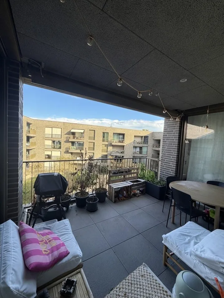 Moderne 4½-Zimmer-Wohnung mit grosser Loggia in Adliswil – Nachmieter – Foto 3 von 10