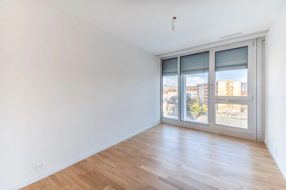 C405 - Superbes 2,5 Zimmer mit außergewöhnlicher Lage am Bahnhof Renens – Foto 2 von 6