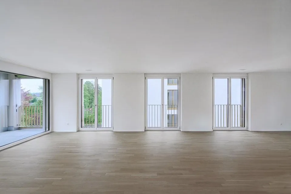 Moderne 2.5 Zimmerwohnung an Zentraler Lage – Foto 3 von 5