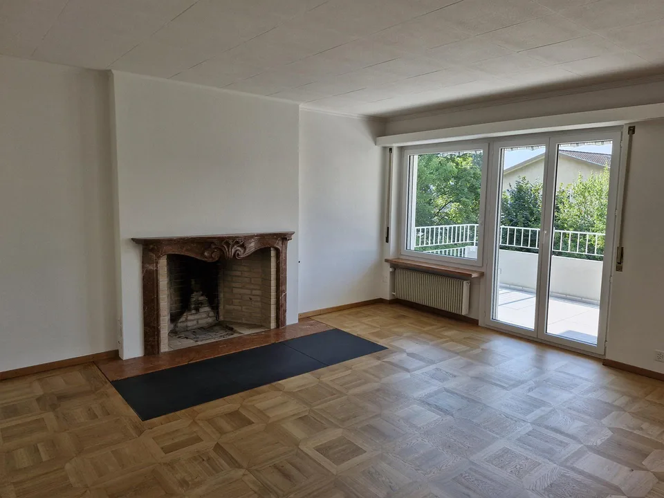 Seltene Gelegenheit - 8.0 Zimmerwohnung in Wallisellen – Foto 2 von 13