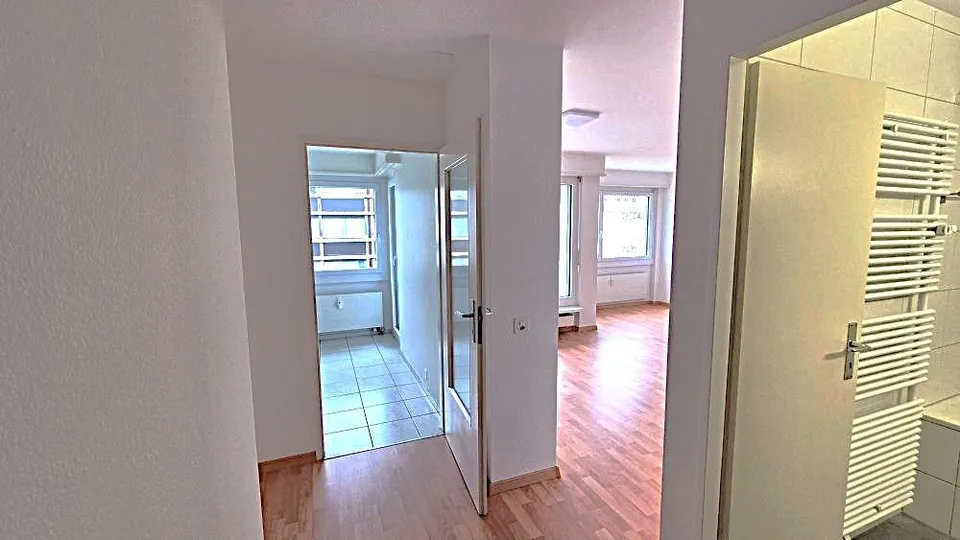 Frisch renovierte, helle 2- Zimmer-Wohnung in Bottmingen – Foto 9 von 9