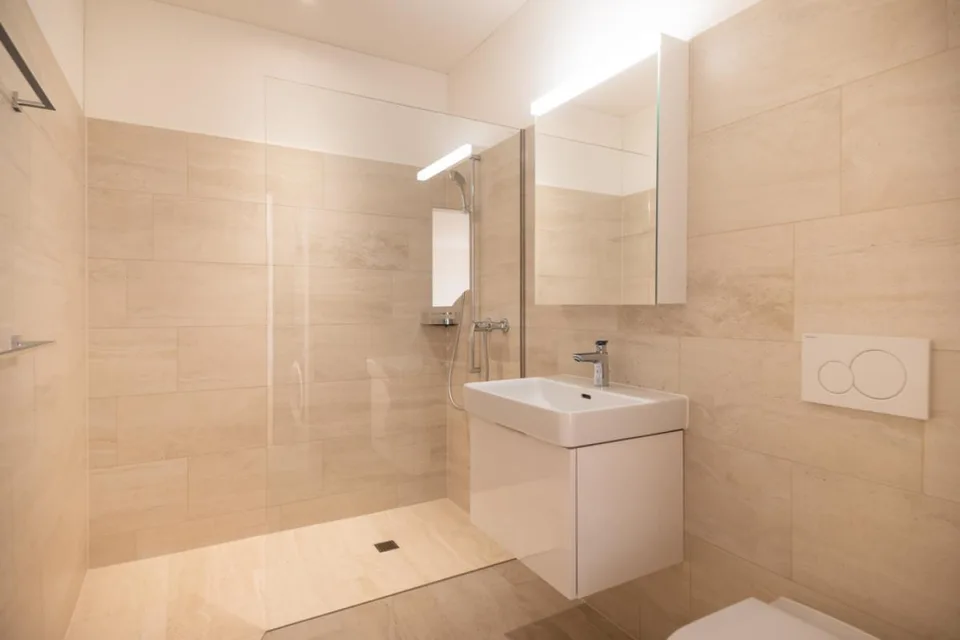 Moderne Wohnung mit Weitsicht – Foto 7 von 8
