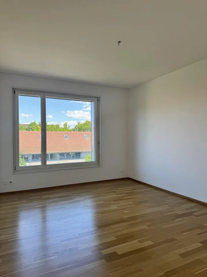 Helle und moderne 4.5 Zimmerwohnung im Naturschutzgebiet – Foto 8 von 13