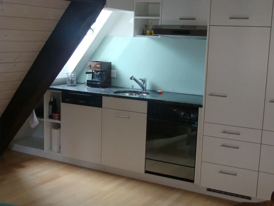 Renovierte Altstadt-Dachwohnung als Wohngemeinschaft – Foto 4 von 4