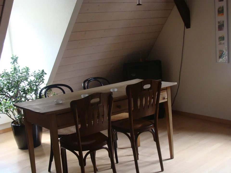 Renovierte Altstadt-Dachwohnung als Wohngemeinschaft – Foto 3 von 4