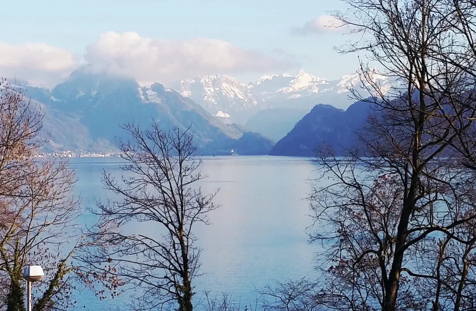 Exclusives modernes Wohnen mit See- und Bergsicht in St. Niklausen – Foto 19 von 19