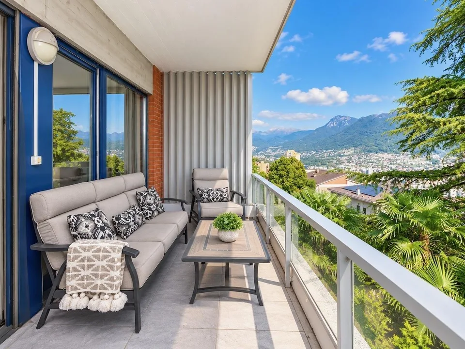 Elegantes Penthouse in Massagno mit herrlicher Aussicht auf den Luganersee – Foto 3 von 20