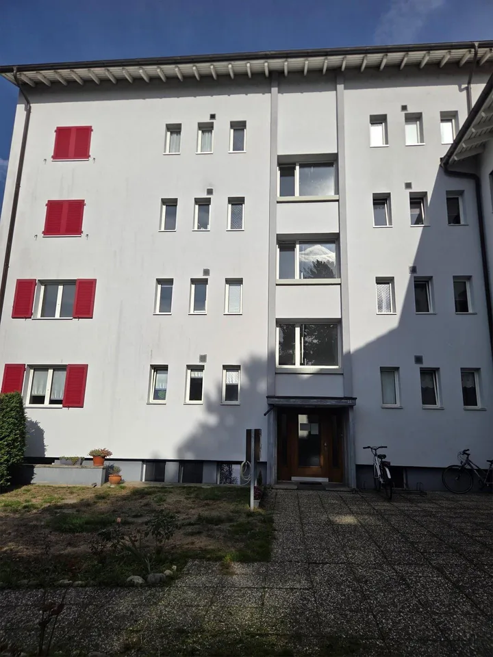 Helle 3.5-Zimmerwohnung mit Balkon – direkt am Bahnhof Muttenz – Foto 8 von 8