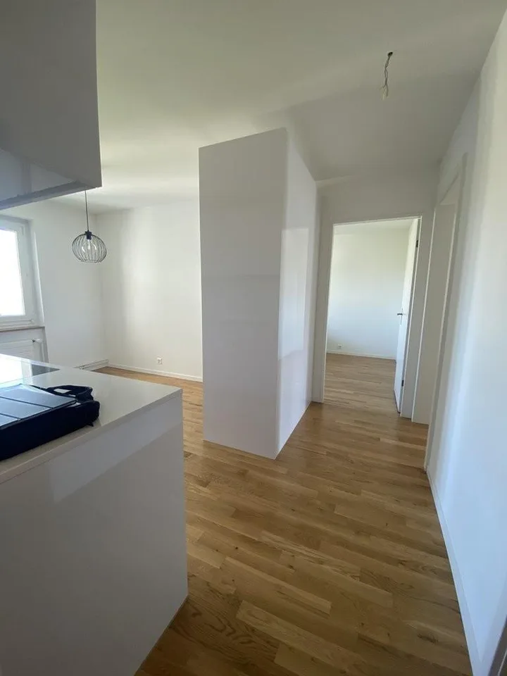 Renovated 3.5-room apartment with seating area in 2021 – photo 4 of 8