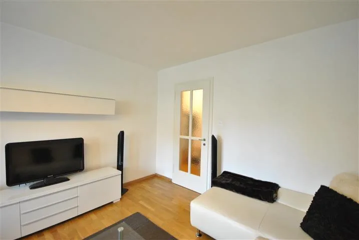 3 Zimmer Wohnung in Glattbrugg – Foto 3 von 5