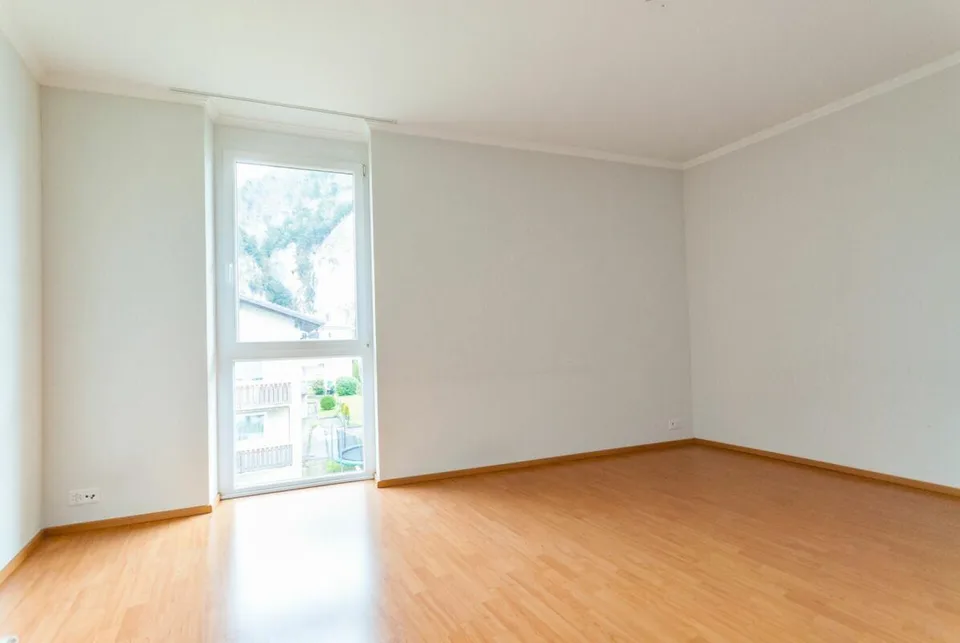 Grosszügige 5.5-Zimmer-Wohnung an zentraler Lage – photo 8 sur 13