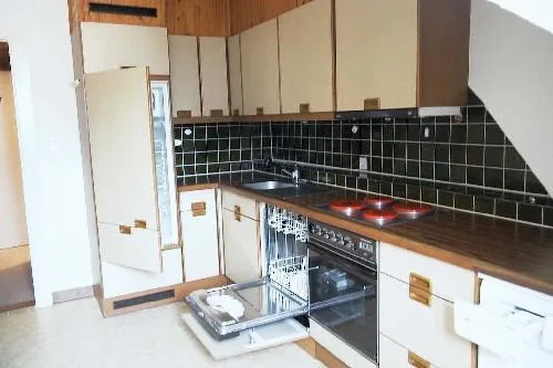 Gemütliche Altbau-Dachwohnung direkt am Bahnhof SBB! – Foto 2 von 3