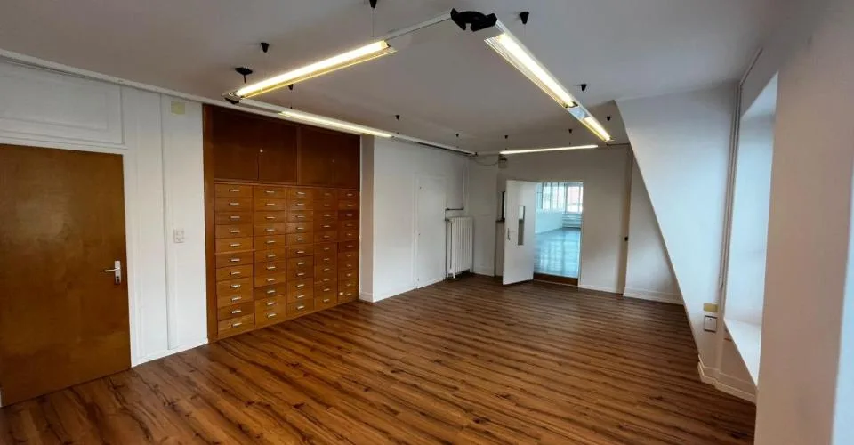 Gewerbe 4 Zimmer – Foto 2 von 5