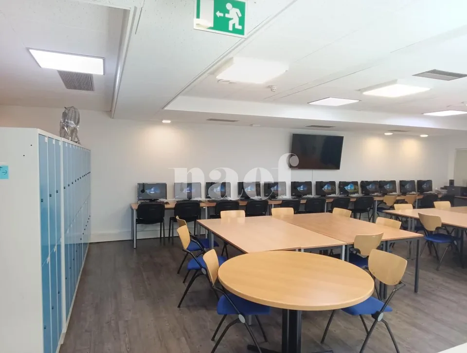 Bureaux de 292 m2 environ – foto 3 di 9