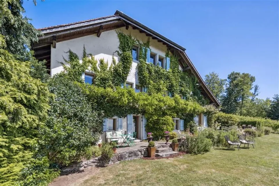 Au coeur des vignes, une maison vigneronne d'exception face au Léman