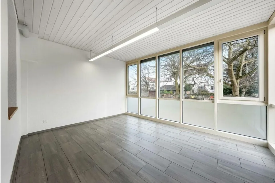 Charmante Altbauwohnung mit Wintergarten an zentraler Lage