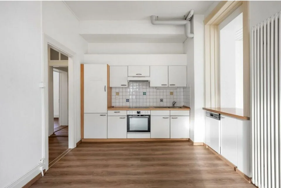 Charmante Altbauwohnung mit Wintergarten an zentraler Lage