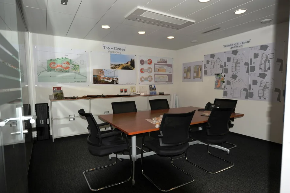 Büroraum im klimatisierten Businesscenter im hotelartigen Umfeld – Foto 17 von 30
