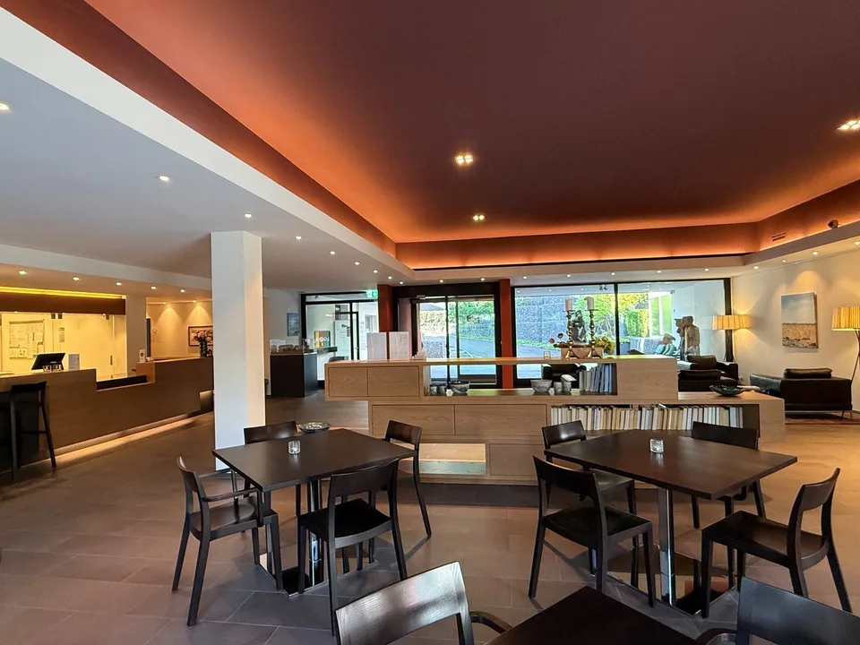 Büroraum im klimatisierten Businesscenter im hotelartigen Umfeld – Foto 21 von 30