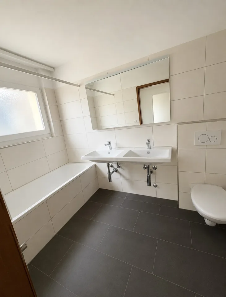 Grosszügige 5.5-Zimmerwohnung mit Cheminée und grossem Südbalkon – Foto 6 von 26