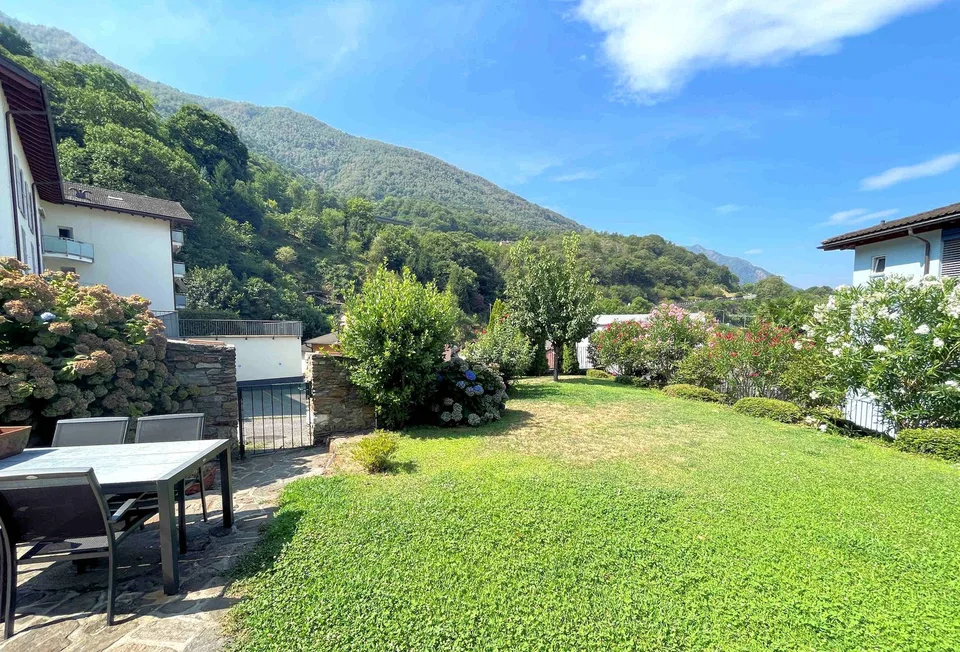 Moderne Villa zwischen Weinbergen und Bergen – Foto 25 von 27