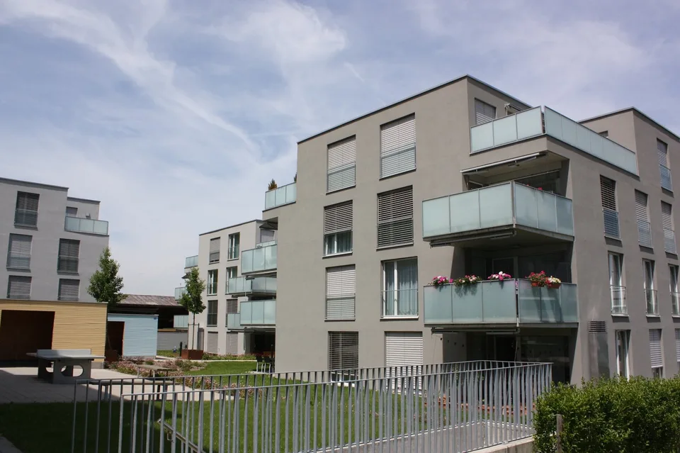 Moderne 4.5-Zimmer-Wohnung mit Balkon und Minergie-Zertifikat in Eglisau