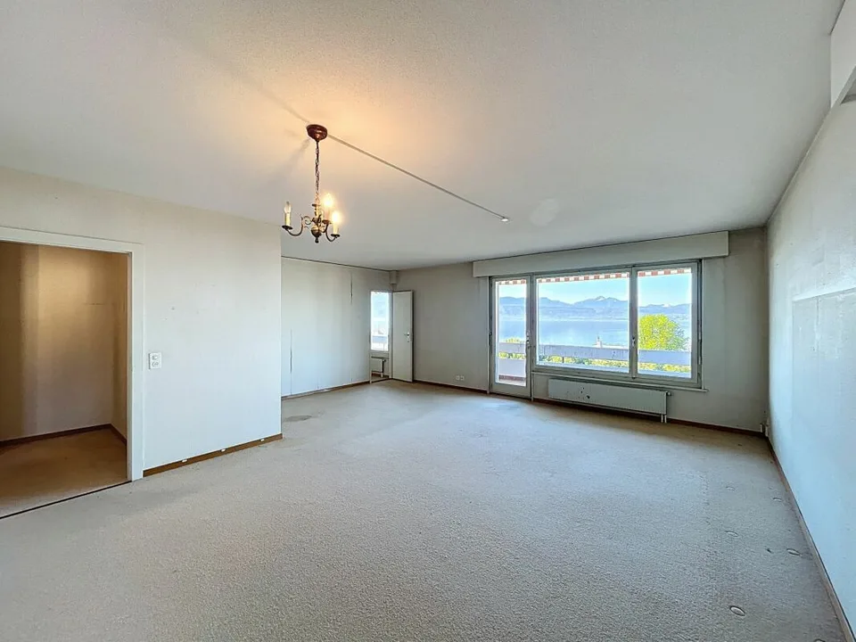 LUTRY: 5.5 Zimmer zur Renovierung!